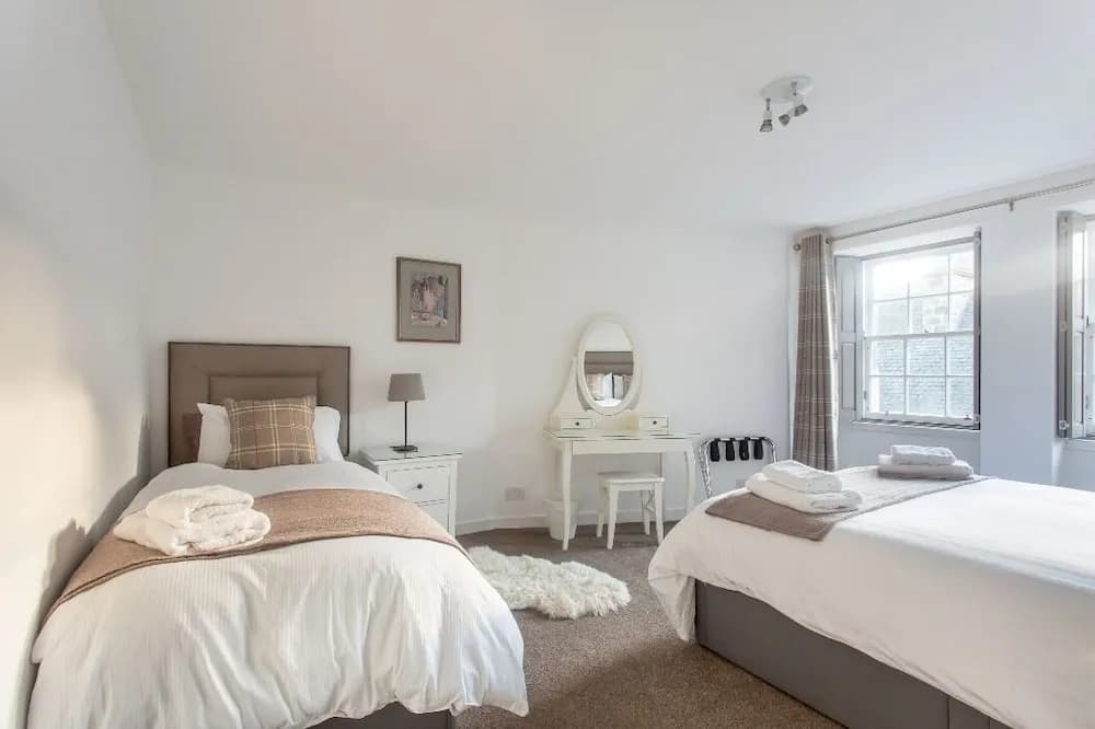 Historic flat on Royal Mile - photo 1