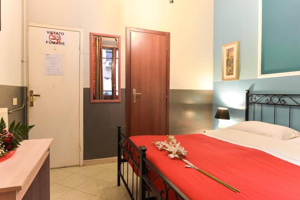 Napoleon Guesthouse - photo 2