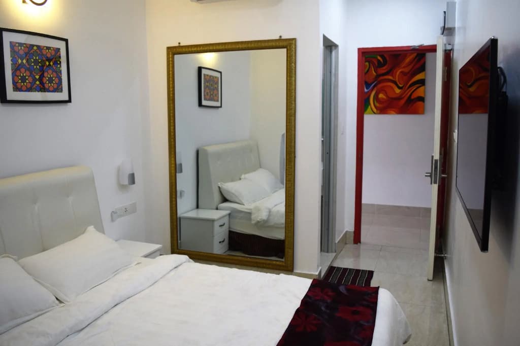 S Rose Hotel - photo 2