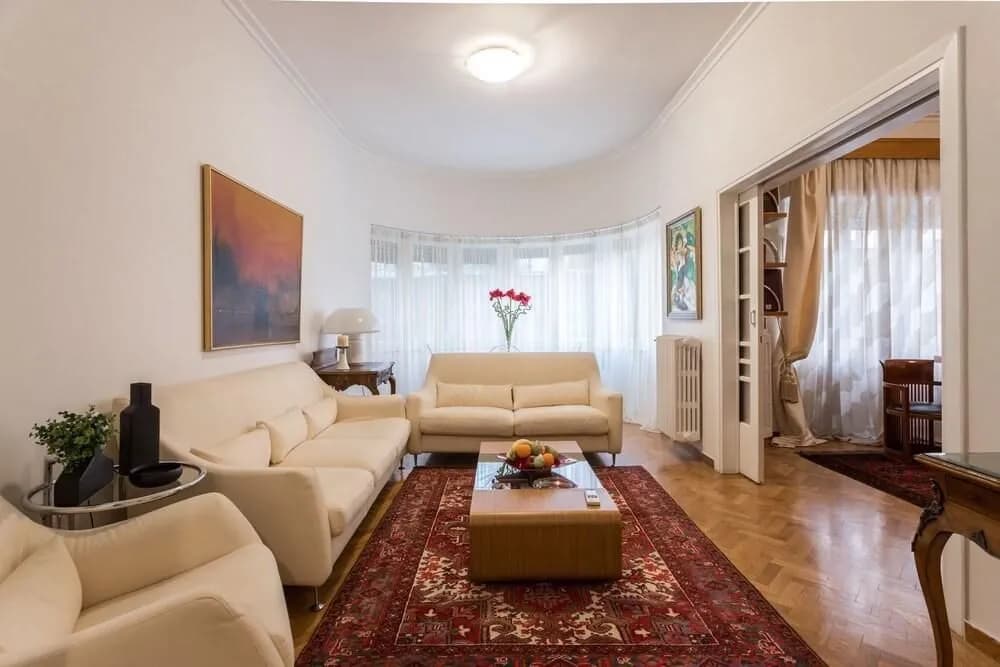 Elegant & Spacious 2bdr Flat - photo 3