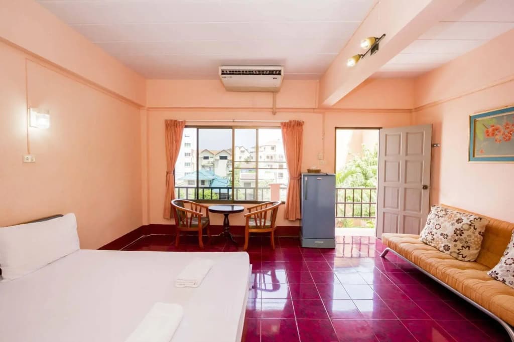Baan Lukkan Hostel - photo 4