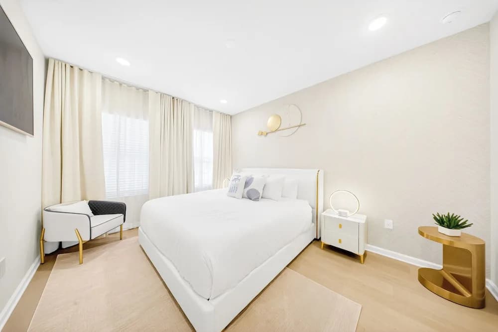 NEW 5bd/5ba Townhome Near Seaworld - photo 6