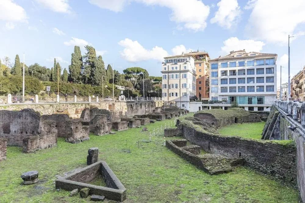 Sonder at Colosseum Cloisters - photo 4
