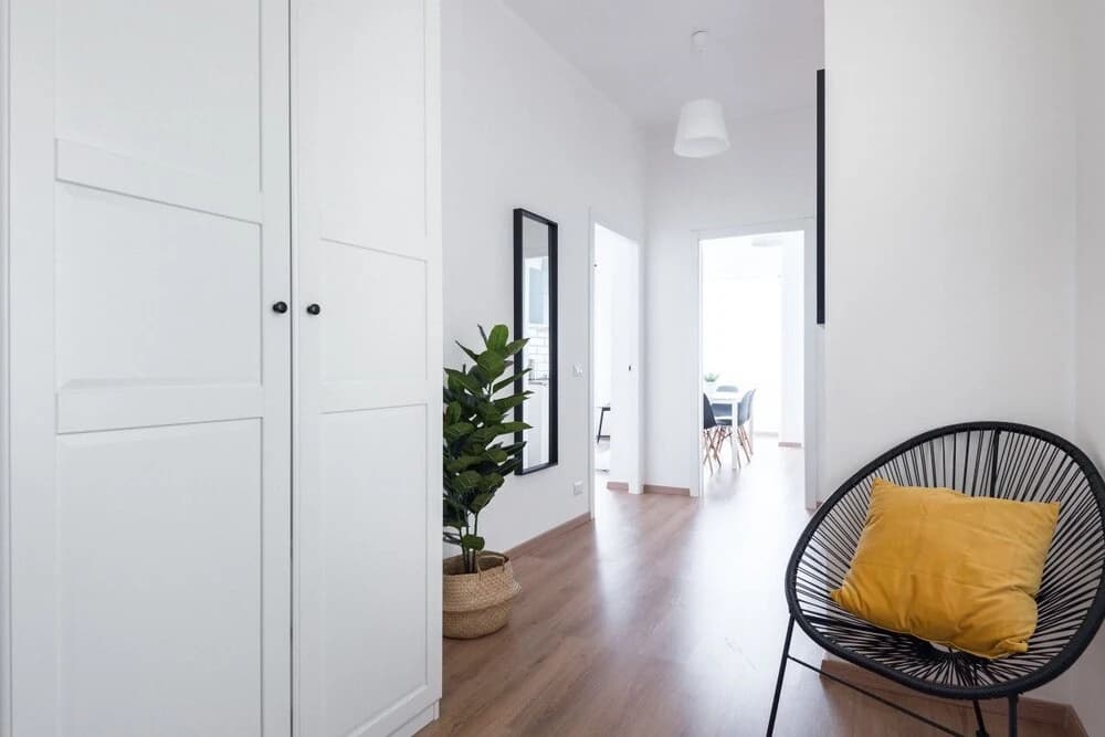 Modern Trendy Flat Well Connected W/vatican - photo 3