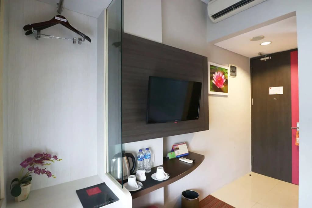 D'Hotel Jakarta - photo 6