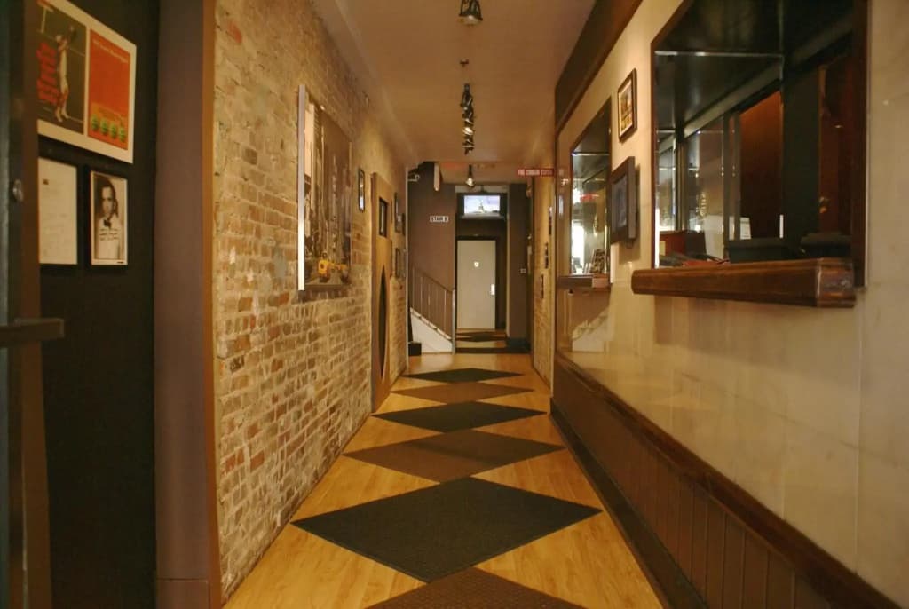 Off Soho Suites Hotel - photo 12