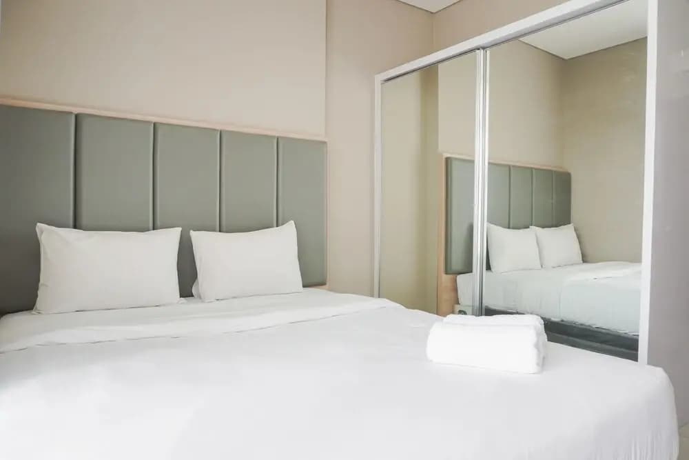 Minimalist and Comfort Studio at Ciputra International Apartment - photo 2