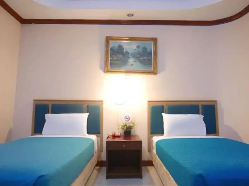 Max One Hotel - photo 5
