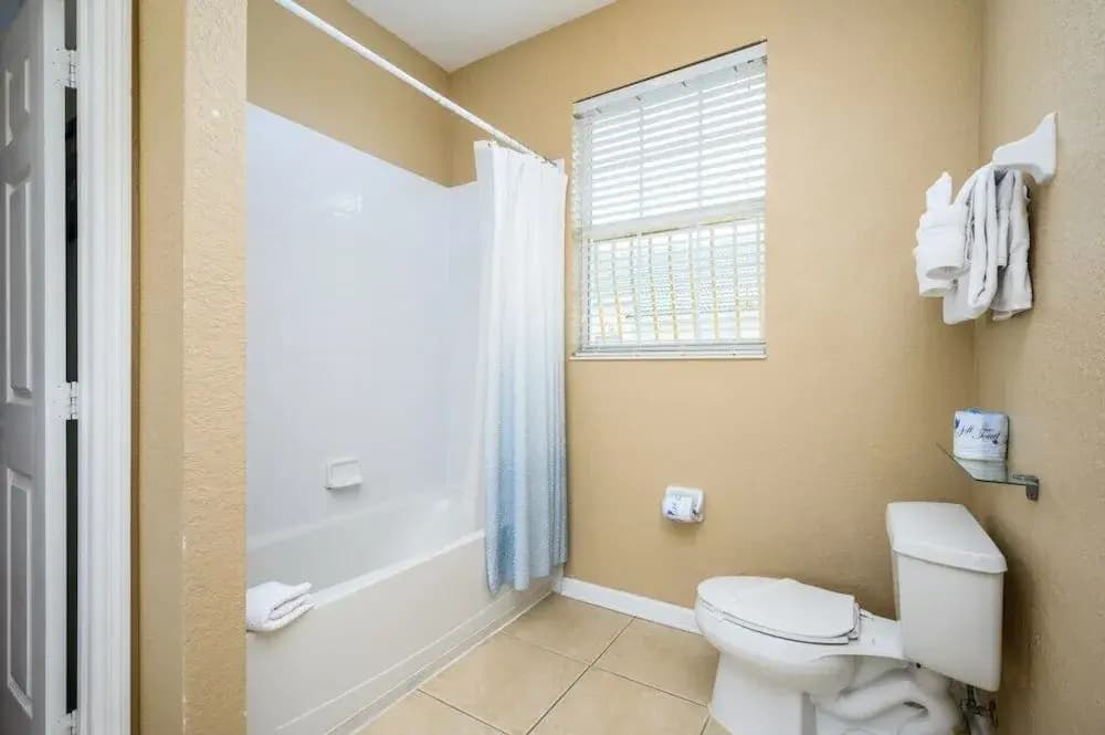 Beautiful Modern Condo, Near the Parks! 3021 - photo 11