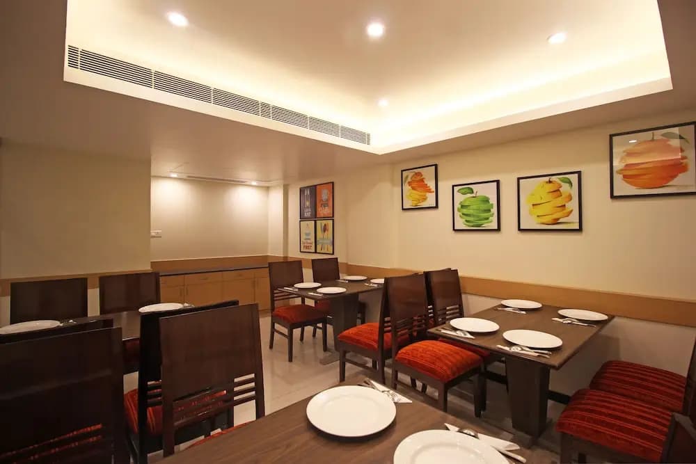 OYO Townhouse 5244 Galaxy Rooms - photo 17