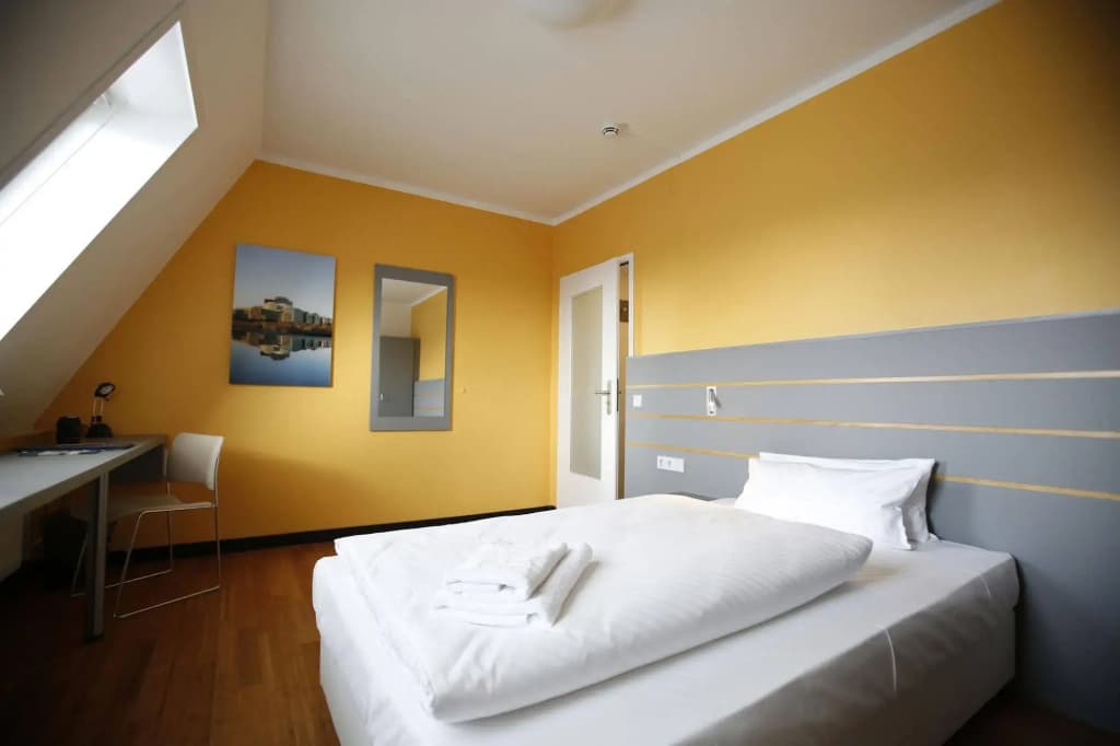 Dietrich-Bonhoeffer-Hotel - photo 5