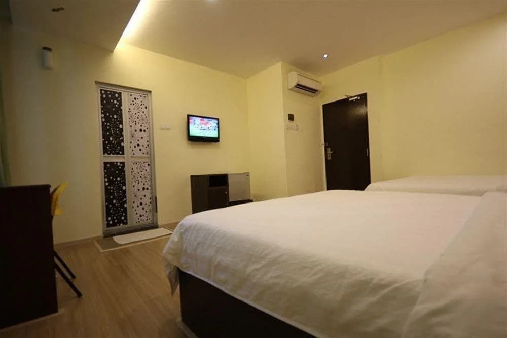 88 Hotel - photo 2