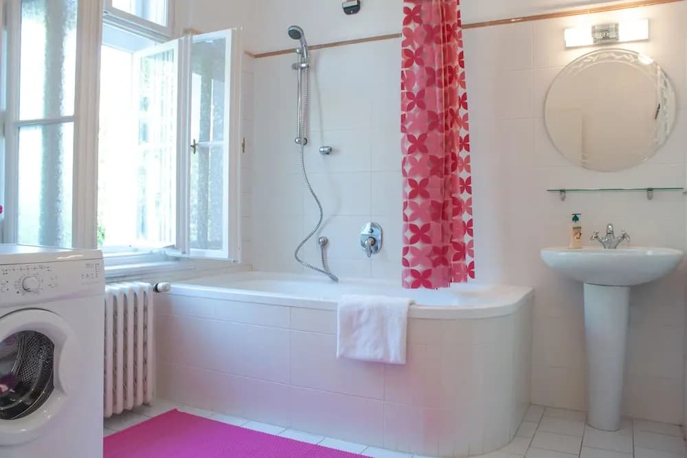 Flamingo Apartments - photo 8