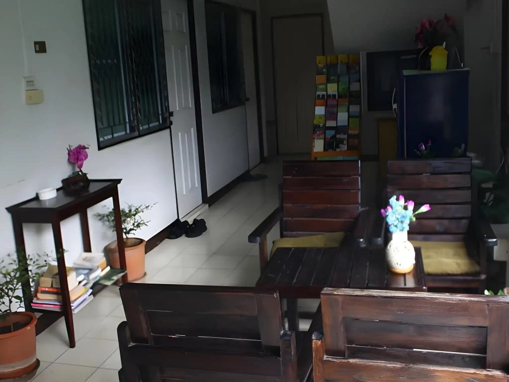Ampawan Guesthouse - photo 11