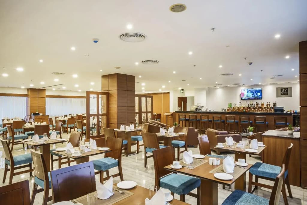 Caspia Hotel New Delhi Shalimar Bagh - photo 29