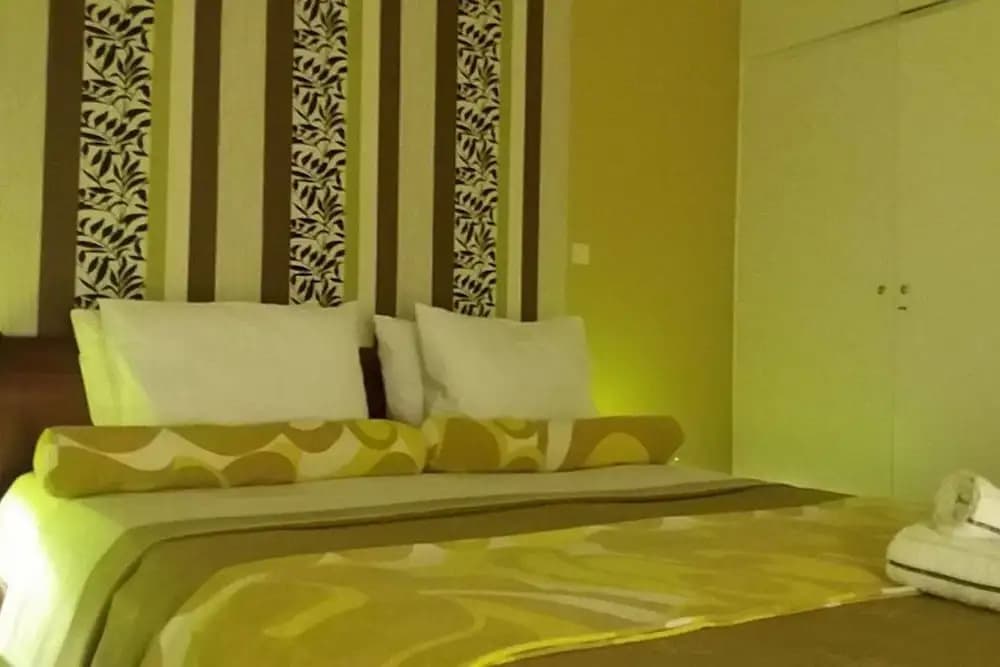 Funky Apt in Central Athens • 5' from Metro! - photo 4