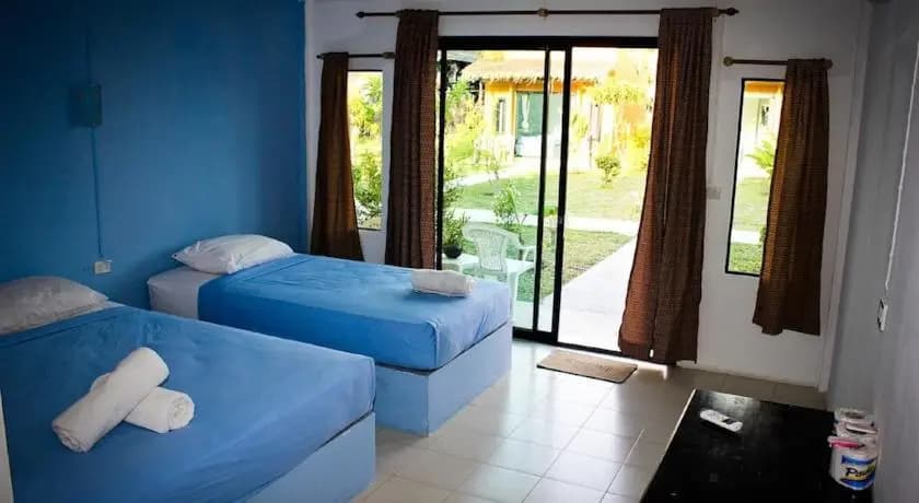 The Blue Parrot - photo 2