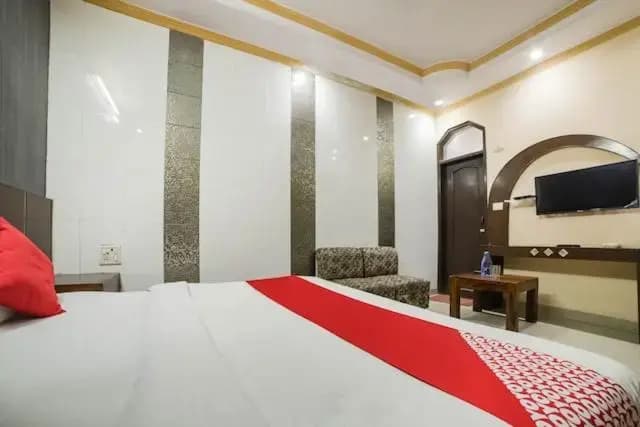 Hotel Viraat - photo 5