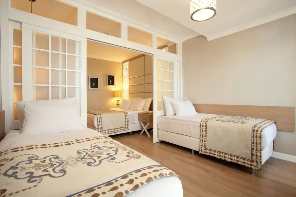 Quattro Beach Spa & Resort Hotel - photo 6