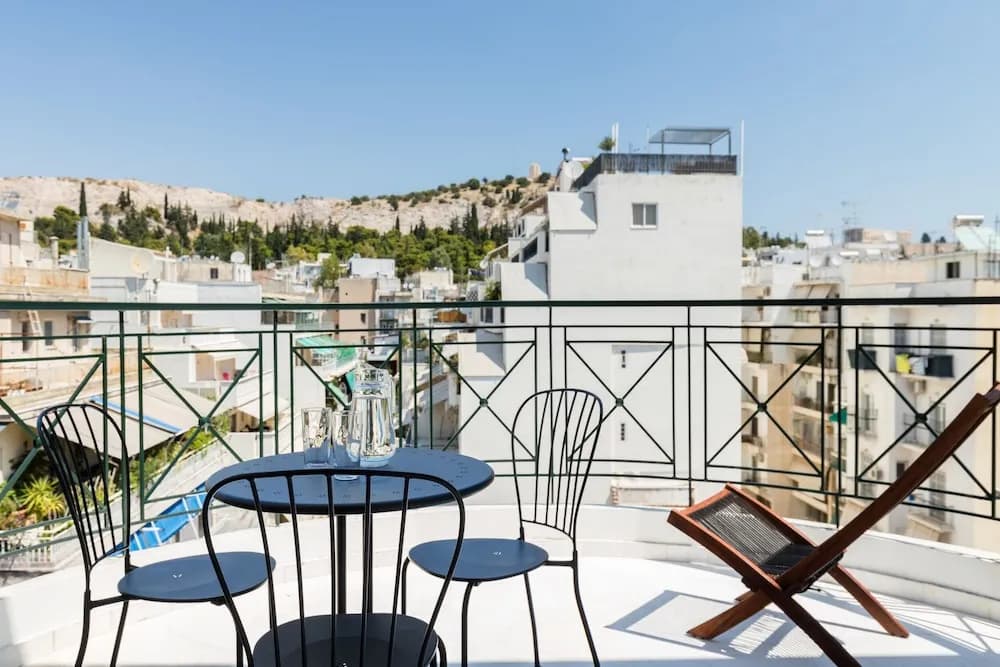 Iconic 1BR Apartment in Koukaki - photo 11