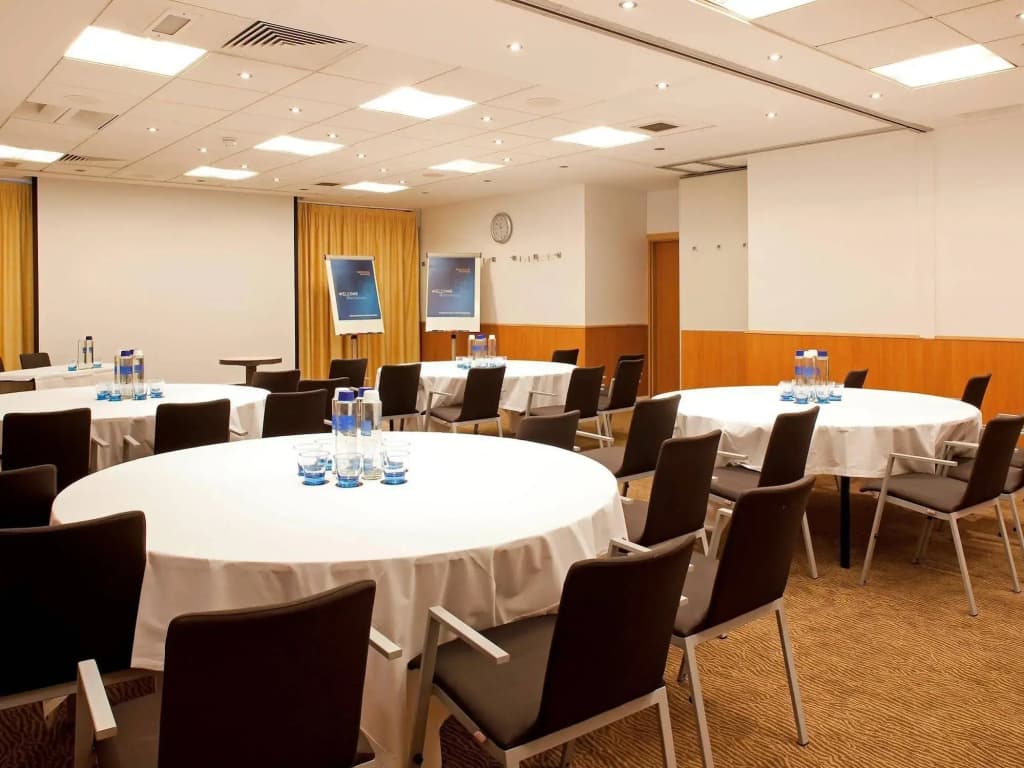 Novotel Edinburgh Centre - photo 31