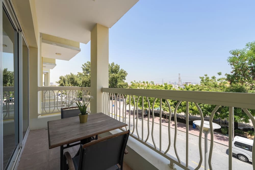 Marco Polo - Spacious Studio Lush View - photo 26