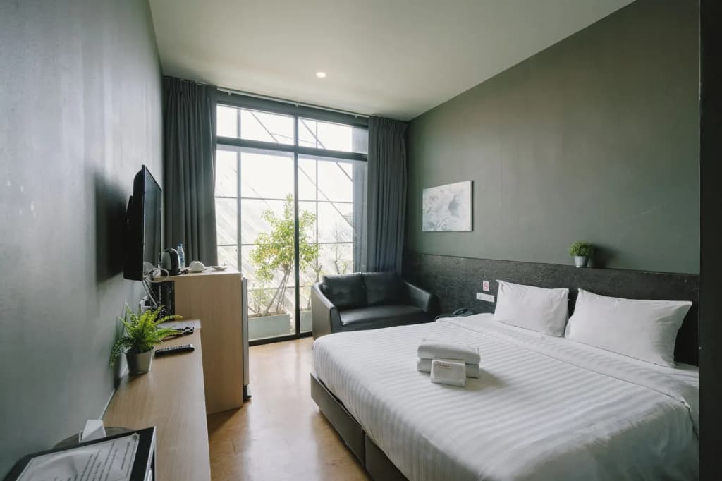 The Arbern Hostel x Bistro - photo 21