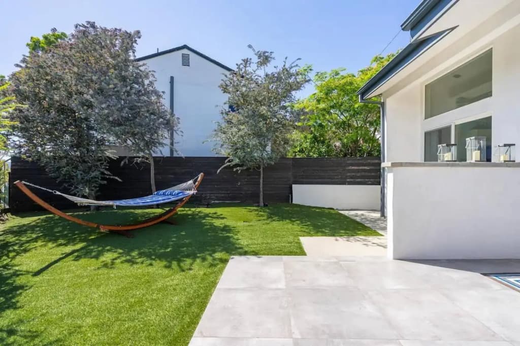 Troy Dr - Sleek & Modern Hollywood Hills Home With Stunning Views - photo 13