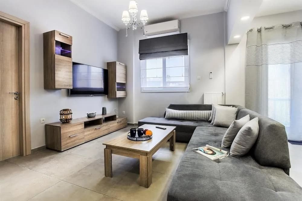 Spacious 3-Bedroom Apartment 90M From Train - photo 2