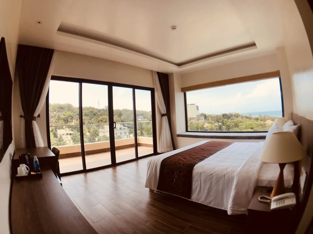 Coral Bay Resort - photo 2