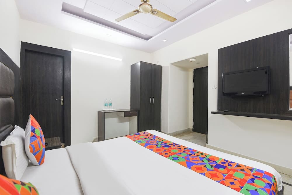 Fabhotel Vishesh Continental - photo 10