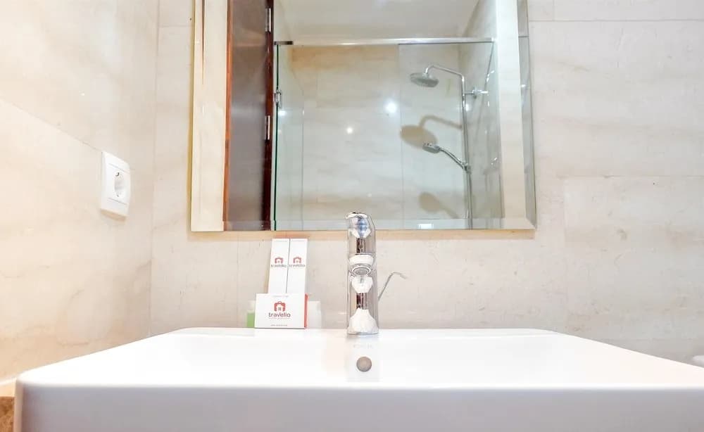 Suite Studio Apartment at Menteng Park - photo 6