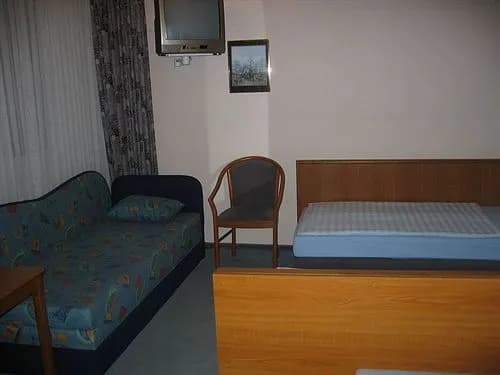 Miles Hotel Berlin - photo 3