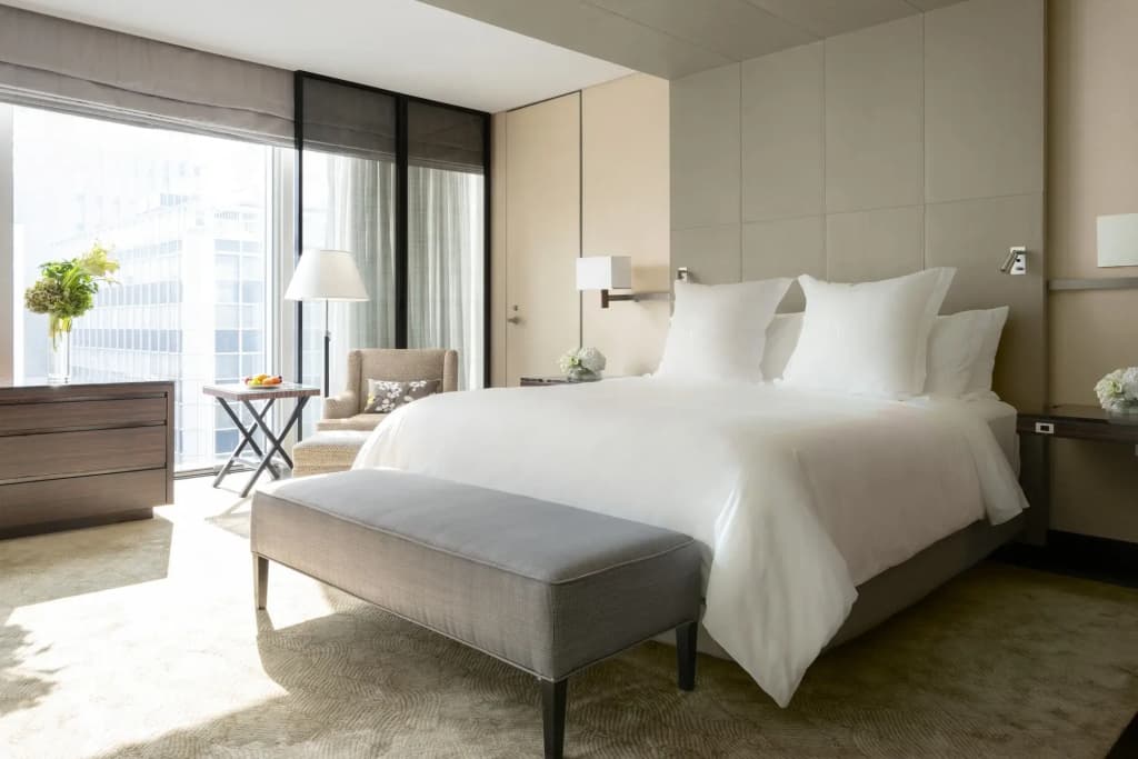 Four Seasons Hotel Tokyo at Marunouchi - photo 4