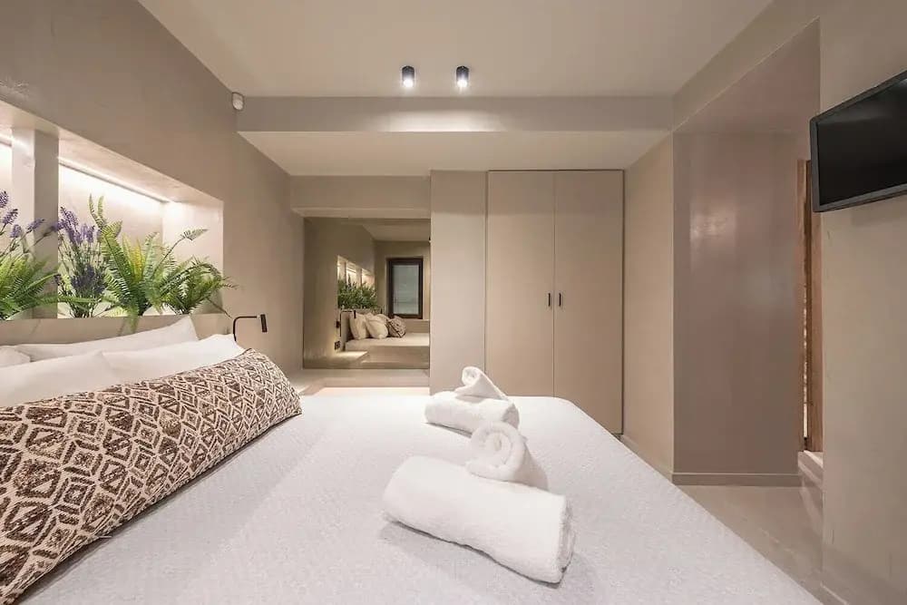 Apollonos 28 Luxury Suites - photo 6