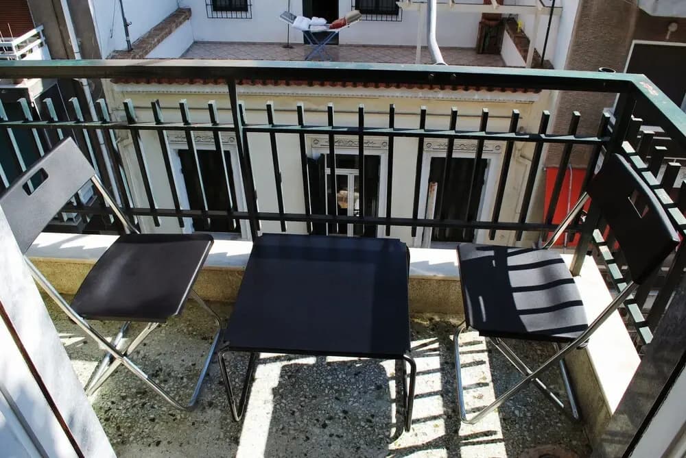 Double Room in Athens Smart Shared Home - photo 4