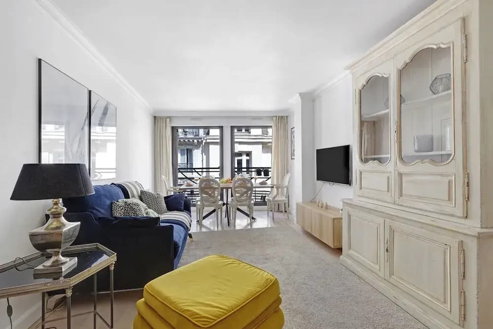 Stylish 2BR Near Faubourg Saint-Honoré - photo 9