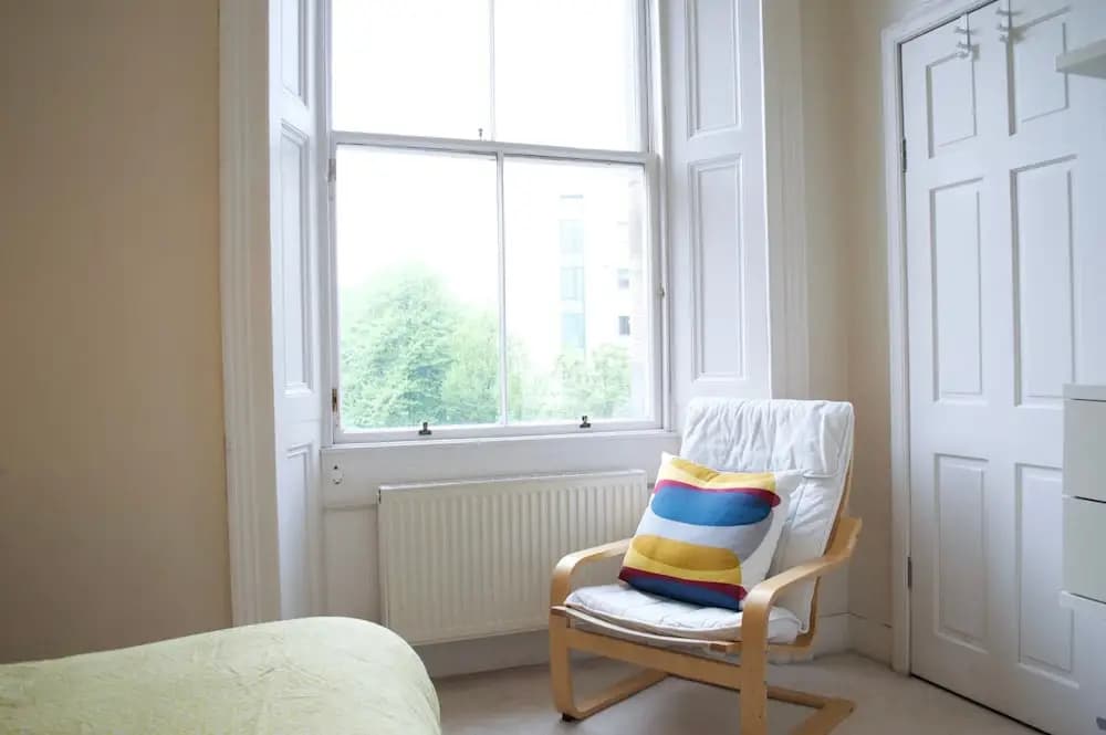 Bright 1 Bedroom Apartment At The Shore - photo 2