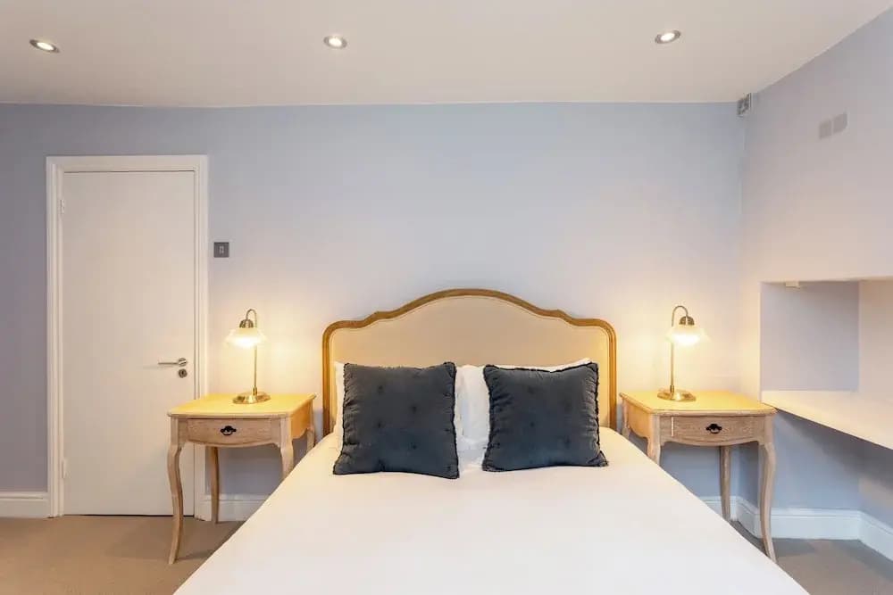 Two Bed Notting Hill Gem - photo 8