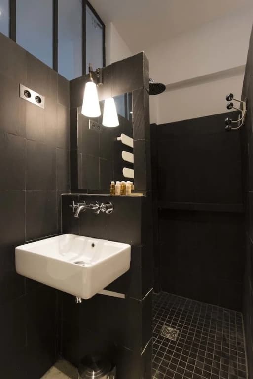 Loft Style Apartment With A Workshop Studio - photo 7