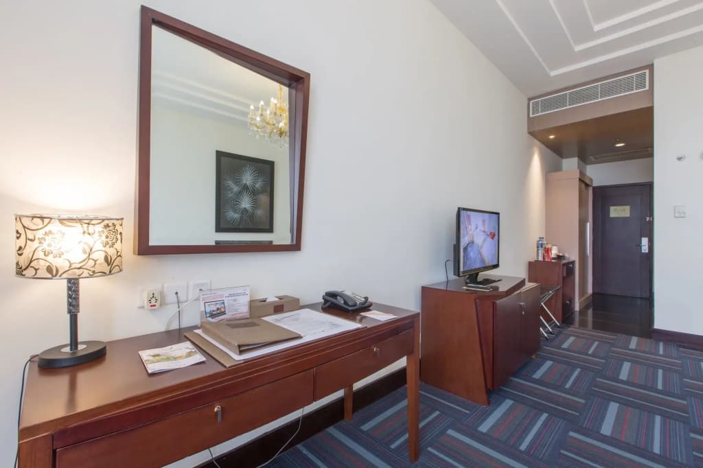 Merlynn Park Hotel - photo 41