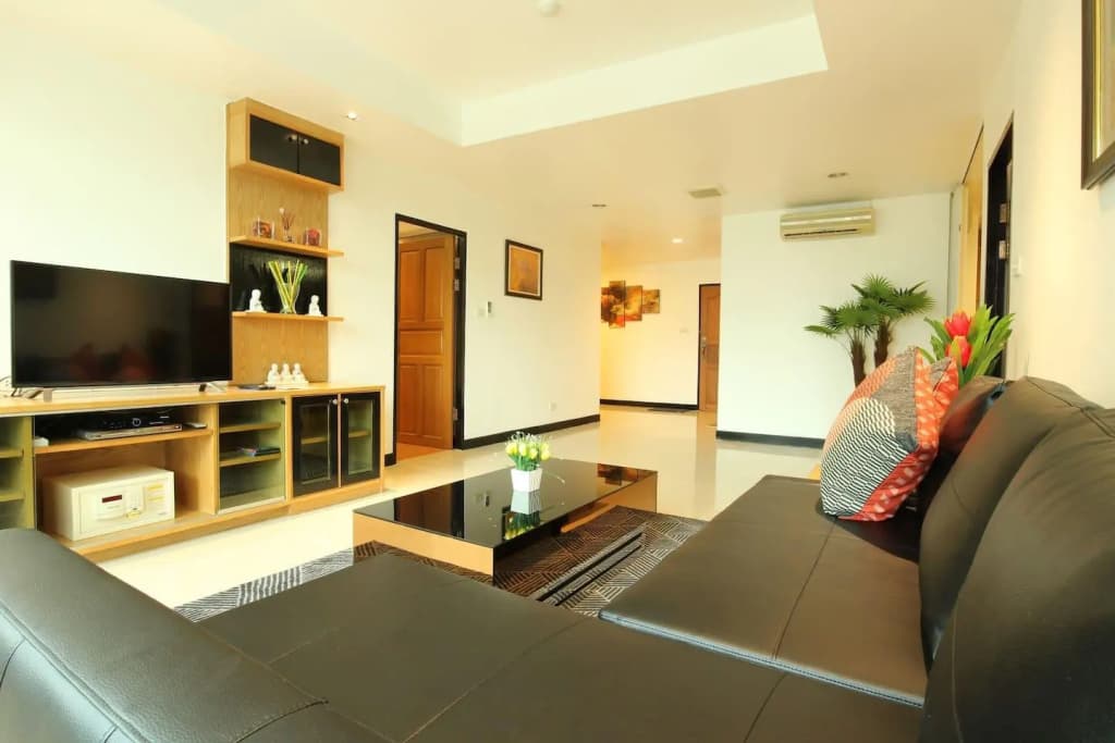 Serena Sathorn Suite - photo 3