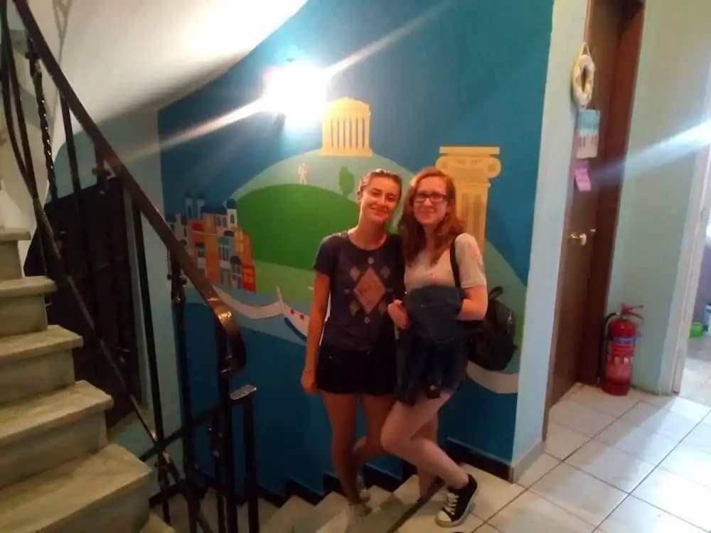Small Funny World Athens - Hostel - photo 18