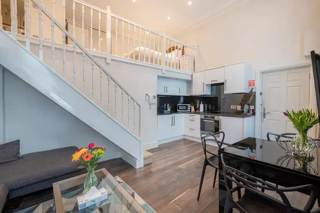 Queensgate Court - photo 14