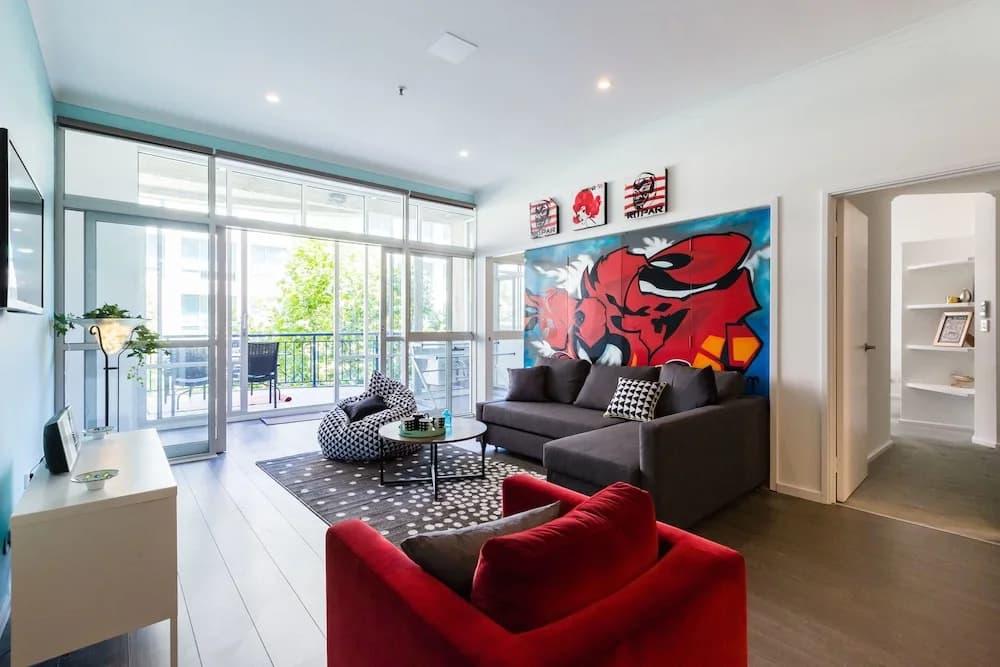 VANCE, 2BDR Melbourne Apartment - photo 1