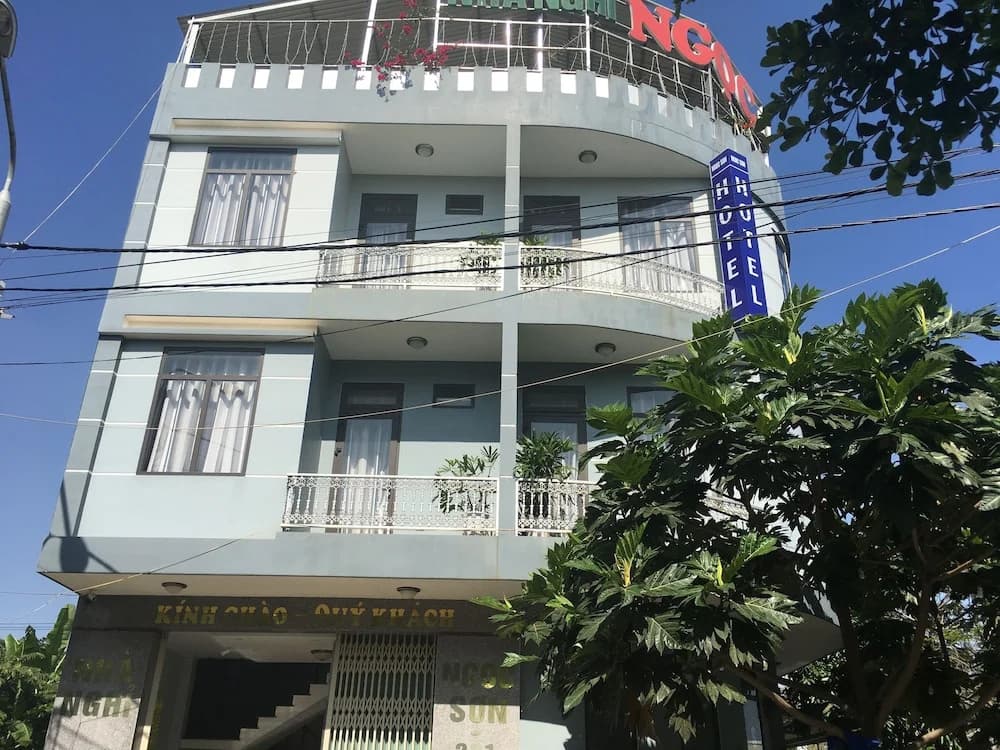Ngoc Son by OYO Rooms - main photo