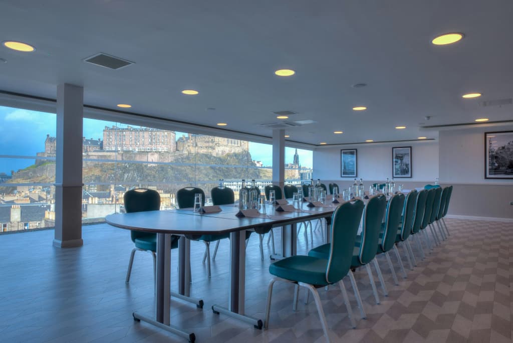 DoubleTree by Hilton Edinburgh City Centre - photo 19