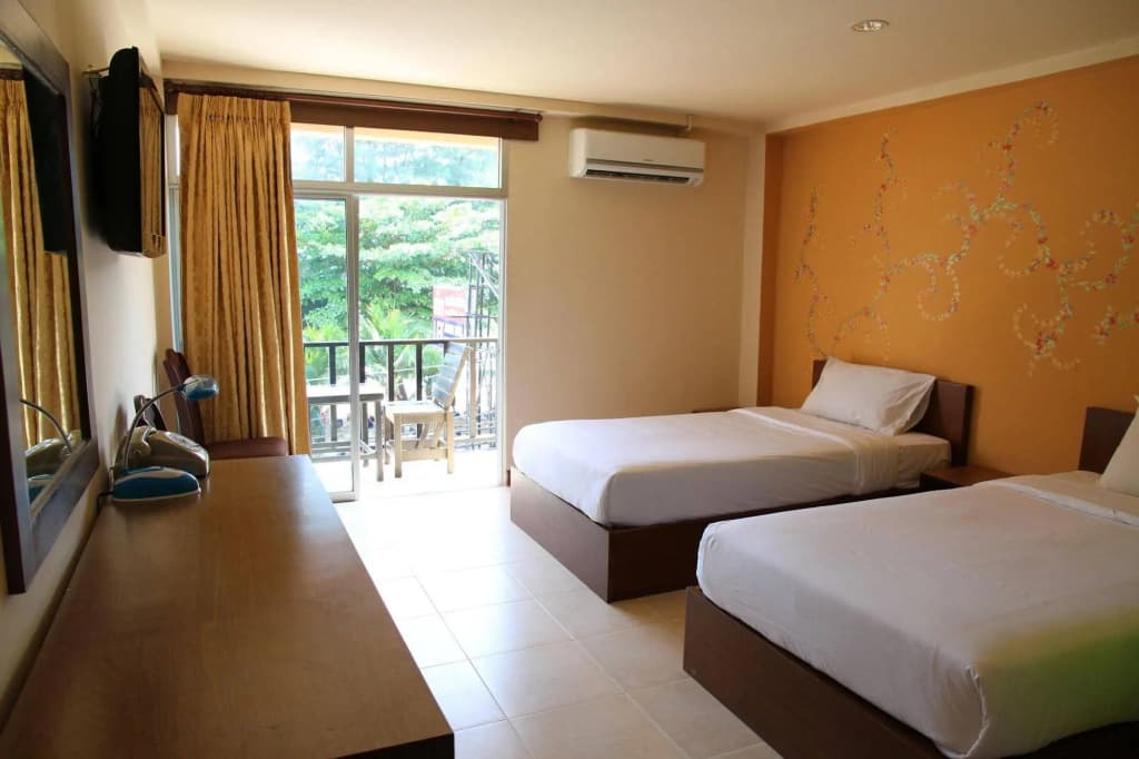 Opal House Hotel & Restaurant - photo 5