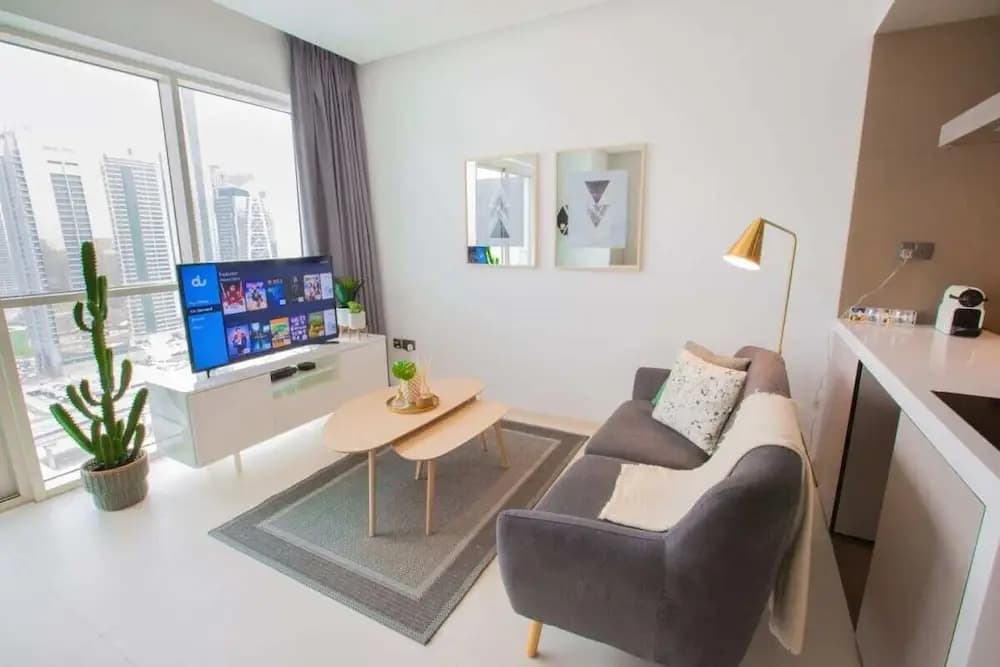 Newly Designed Apartment Walk to the Beach - photo 6