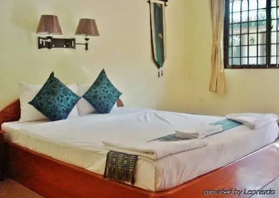 Lotus Lodge - photo 2